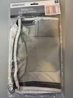 Closet Essentials Gray Mesh zippered Storage Cube travel on the go vacation